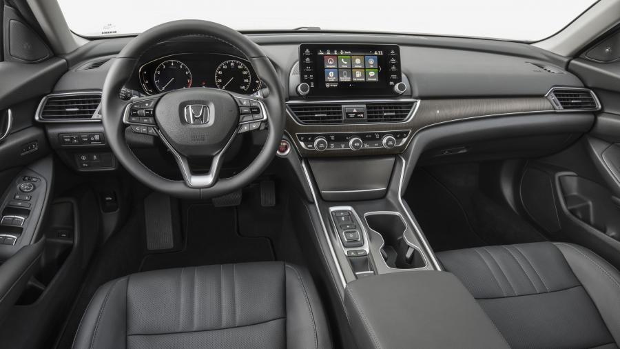 Торпедо Honda Accord Touring Hybrid 2017 года  (NA) (фото 76 из 170)
